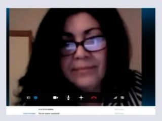 Mi suegra en skype espera sus comentarios cachondos - masturbation, suegra cachonda
