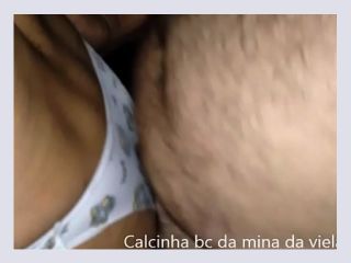 Cdzinha LimaSp Dando no cine com a calcinha branca basica da mina da viela favela de cima com soutien verm da Kamila esp B 12092018 - gay