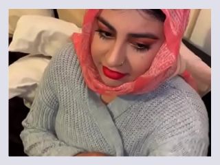 Arabian beauty doing blowjob - blowjob, oral, arabian