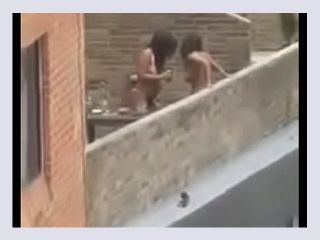 Lesbiana en la terraza - lesbians, oral