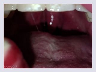Eating a popsicle and playing with my uvula  VORE VIDEO - tongue, tonguefetish, tonsils