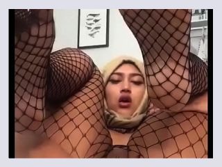 Jilbab Fiza suka colok dubur sambil ngangkang mangap mangap - anal, stockings, masturbation