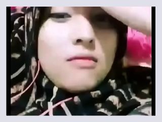 Hijab swallowed sperm from her vagina - porn, teen, pussy