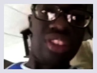 Voici la video nue de mboumba agongo Davy en classe de 1ere au Gambie - masturbation, masturbate