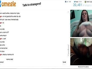 Omegle 92 Women watches me while rubbing and on phone