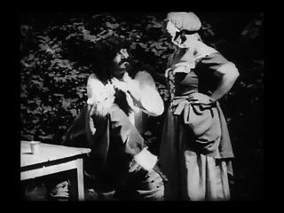 Vintage Erotic Movie 8  Mousquetaire au Restaurant 1910