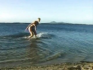 Nude Beach  Aussie Blond