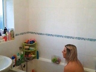Wife caught masturbation in bath tube