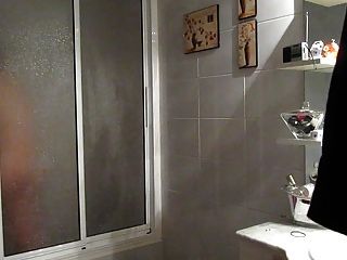 Bbw in shower HH cam 