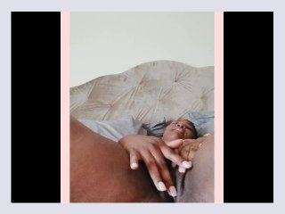 Thick ebony orgasm and squirt MUST WATCH