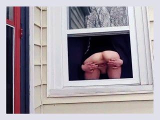PISSING OUT WINDOW 3X   GIRLFRIEND CAUGHT ON TAPE
