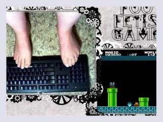 Sexy Feet Playing Mario