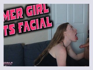 Gamer Girl gets Facial