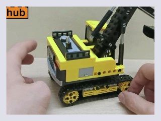 Building super sexy Sluban Excavator M38 B0551 in fast speed fake Lego
