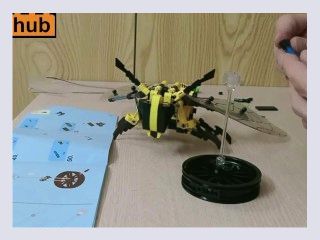 40 minutes of pure happiness during the quarantine I love this Lego bee