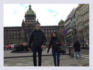 HUNT4K Recogida en Praga y sexo apasionado por dinero en efectivo