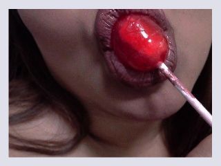 ASMR Lolipop Sucking and Messy Mouth Lipstick