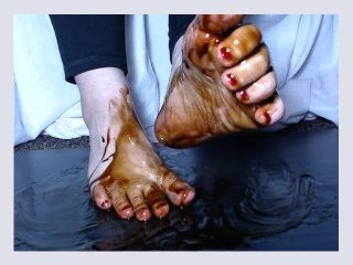 Playing in some syrup foot fetish sexy asmr young female feet