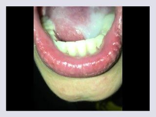 Close up tonguejob big cumshot in mouth