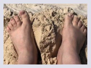 Get Nude On The Beach With Me   Feet Fetish