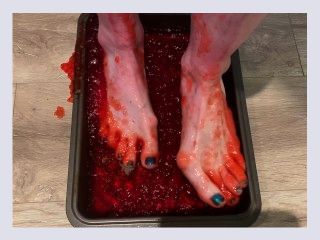 Redhead Squishes Toes in Jello with Juicy Foot Massage