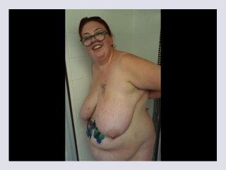 Shez singing in the shower lol huge tits dfc