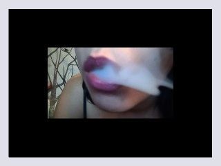 Smoking Queens Lips ec0