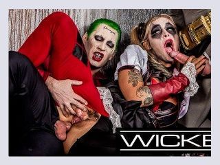 Wicked   Harley Quinn Fucked By Joker and Batman