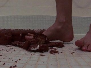 Feet crushing desserts
